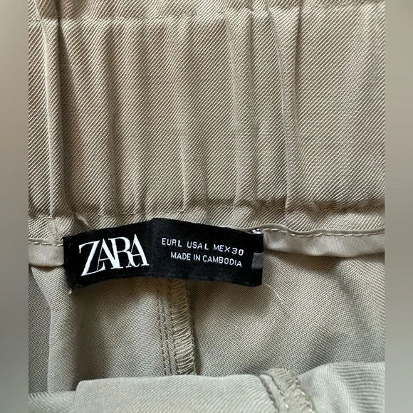 Culottes with belt. Never worn. Excellent condition. - Picture 4 of 4